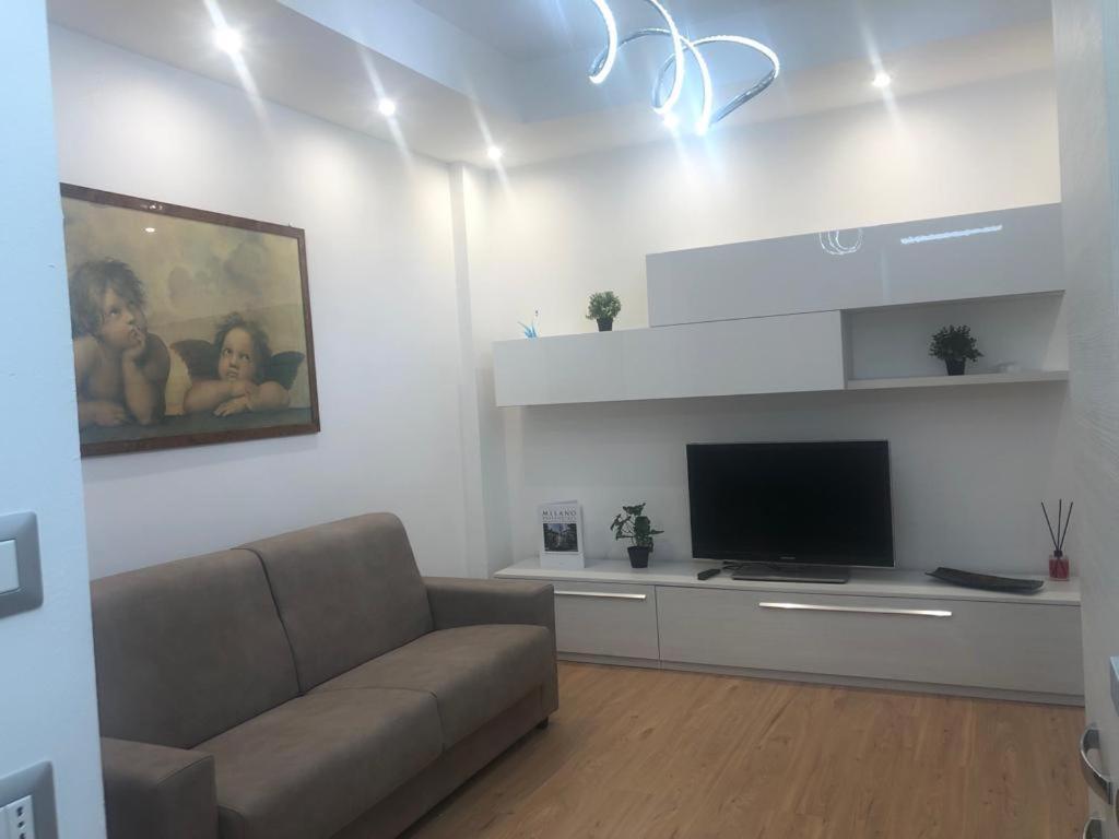 N&Ghomesweethome Raffaelloelegante Appartamento Ideale Casa Vacanze Affari Milan Exterior photo